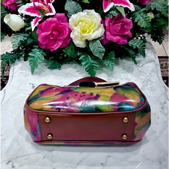 Patricia Nash Watercolor Butterfly Crossbody - Picture 8 of 9